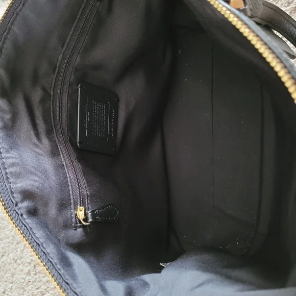 coach crossbody - Picture 3 of 4